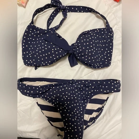 Reversible bikini! - Picture 1 of 1